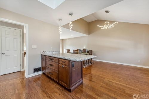 3 Brida Ct, Edison NJ  08817-3800 exterior