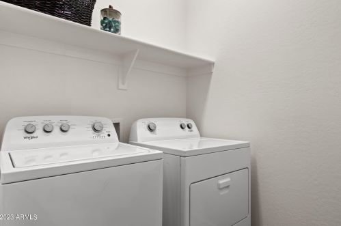 2837 Apollo Rd, Phoenix AZ  85041-5339 exterior