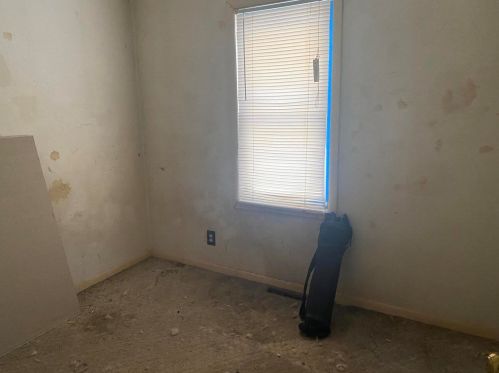 1324 Muskegon Ave, Grand Rapids MI 49504-3122 exterior