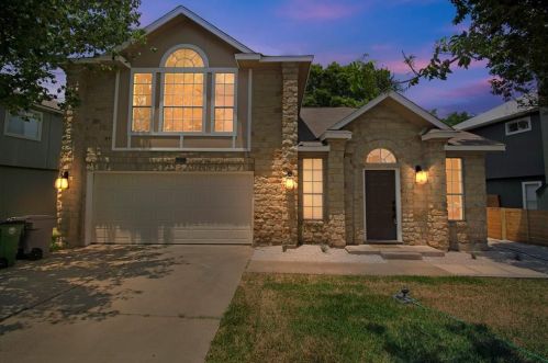 8800 Dandelion Trl, Austin TX  78745-8072 exterior