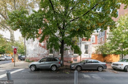 601 18 St, Philadelphia PA 19140-1013 exterior