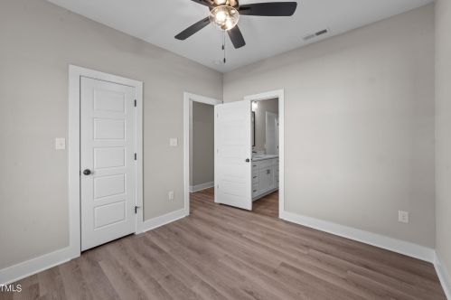 6041 Farmwood Loop, Wilson NC 27896-8010 exterior