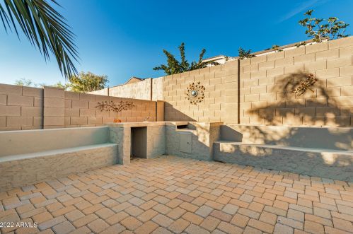 2122 Apache Rain Rd, Phoenix AZ  85085-5084 exterior