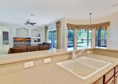 2811 Serenity Cir, Fort Pierce FL 34981-5054 exterior