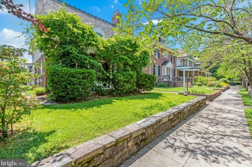 1610 Longfellow St, Washington, DC 20011-6846