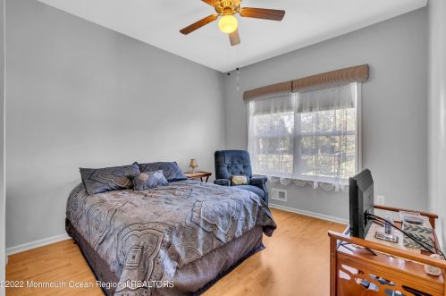 325 Meadowood Rd, Jackson Twp NJ 08527-1181 exterior