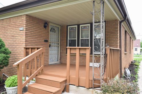 4938 66th St, Milwaukee, WI 53218-4034