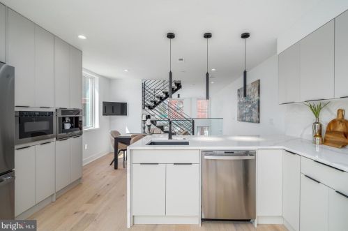 2620 Hagert St, Philadelphia PA 19125-1617 exterior