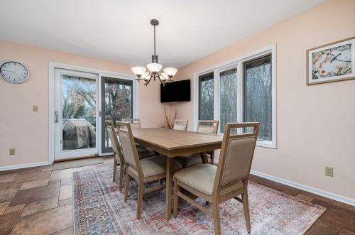 6129 Old Log Trl, Kalamazoo MI  49009-8032 exterior