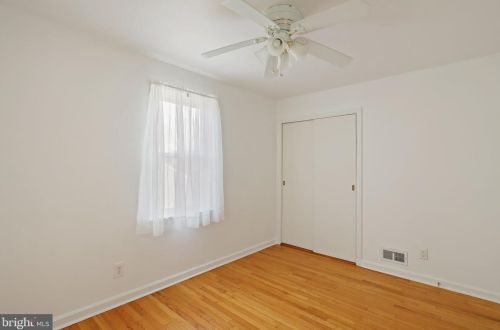 2 Birch Ave, Glen Burnie MD 21061-2013 exterior