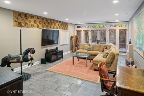 1708 Winnemac Ave, Chicago IL 60706-3427 exterior