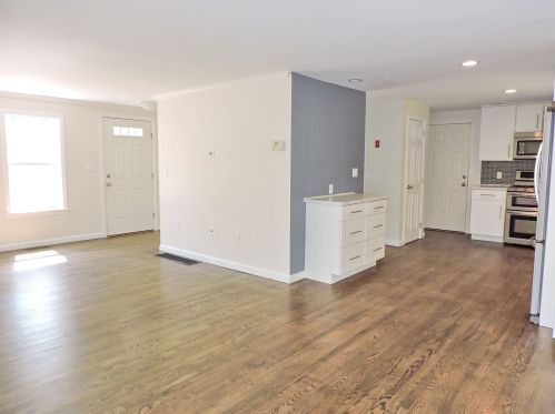 37 Curtisville Rd, Concord NH 03301-5906 exterior