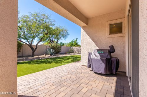 5255 Estevan Rd, Phoenix AZ 85054-7116 exterior