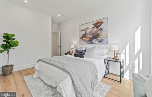 17 9th St, Washington DC  20003-1333 exterior