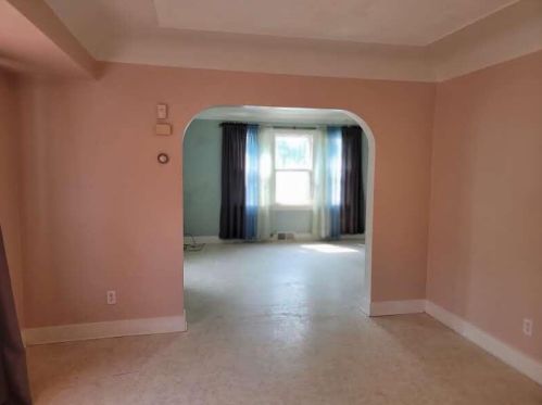 766 Mclaughlin Ave, Meskegon MI 49442-4031 exterior