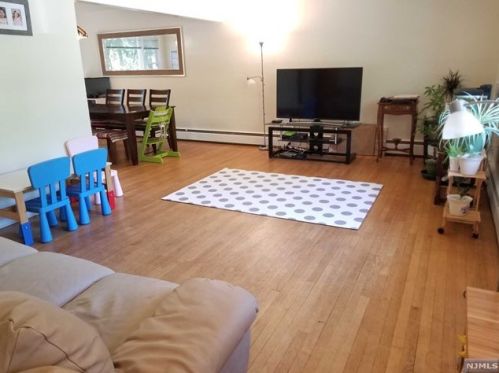 24 Ruth Ln, Demarest NJ  07627-2116 exterior