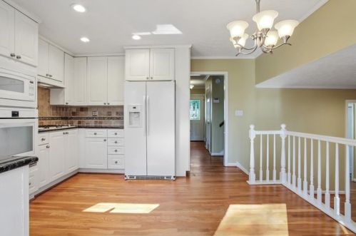 6768 Lockridge Dr, Atlanta GA 30360-1561 exterior