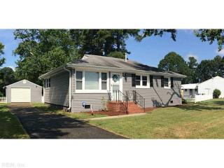 1448 Boxwood Dr, Chesapeake, VA 23323-5103