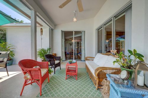 2885 Eagle Dr, Fort Pierce FL 34951-2374 exterior