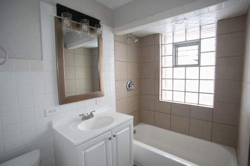 129 Raynor Ave, Joliet IL 60436-2029 exterior