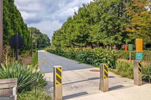 881 Memorial Dr, Atlanta GA  30316-1272 exterior