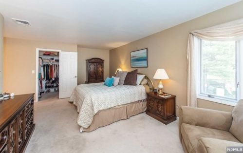 29 Cedarwood Ter, West Paterson NJ exterior