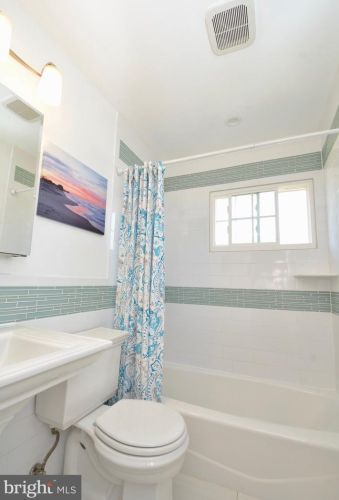 6119 Algona Ct, Alexandria VA 22310-3141 exterior