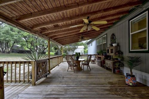 2015 Indian Hl Dr, Spring Branch TX 78070-3916 exterior