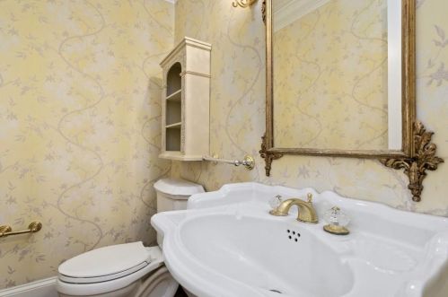 3211 Cir Oaks Dr, Atlanta GA 30339-4316 exterior