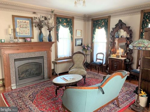 614 Church St, Limerick PA 19468-2123 exterior