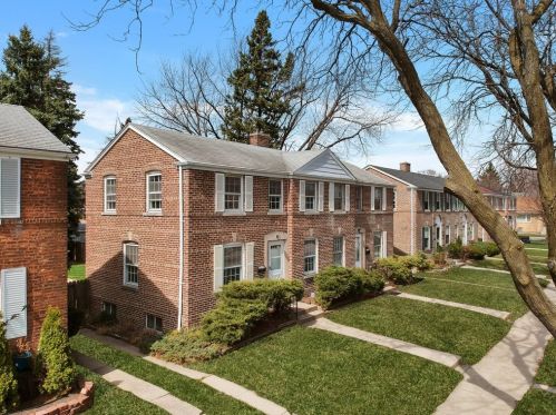 3812 57th Ct, Chicago, IL 60804-4201