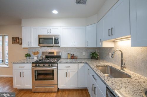 724 Leithgow St, Philadelphia PA 19123-1420 exterior