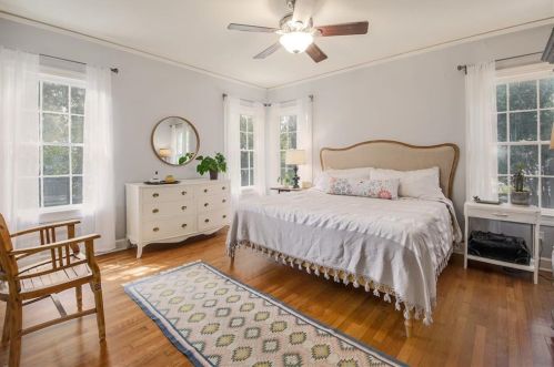 1708 Cedar Ave, Austin TX 78702-1429 exterior