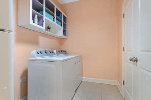 1529 Artesian Ave, Chicago IL 60622-8823 exterior