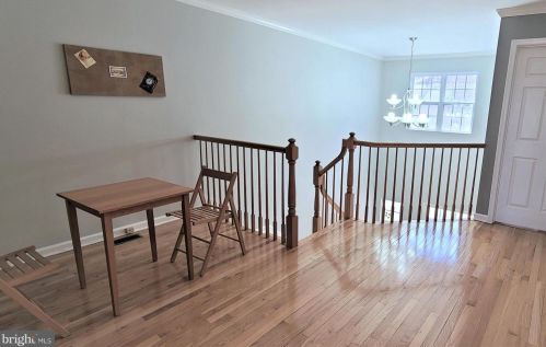 121 Hoover Ave, Princeton NJ 08540-4640 exterior