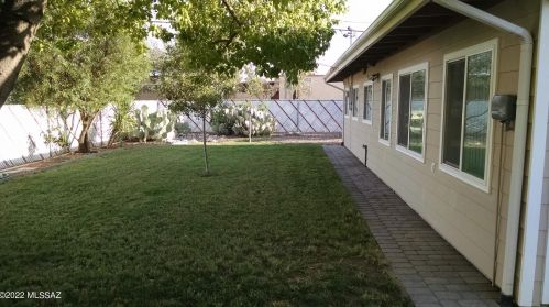 2802 Cloverland Ave, Tucson AZ  85712-1306 exterior