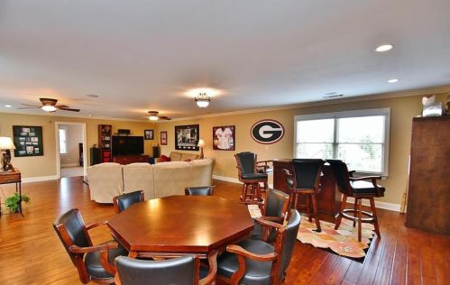 1574 Riverside Dr, Gainesville GA 30501-1843 exterior