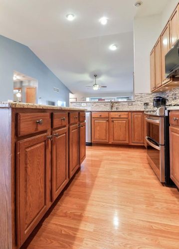 8466 Marshall Pl, Gary IN 46410-5697 exterior