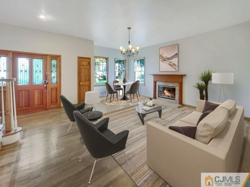 37 Carpenter Pl, Metuchen, NJ 08840-2521