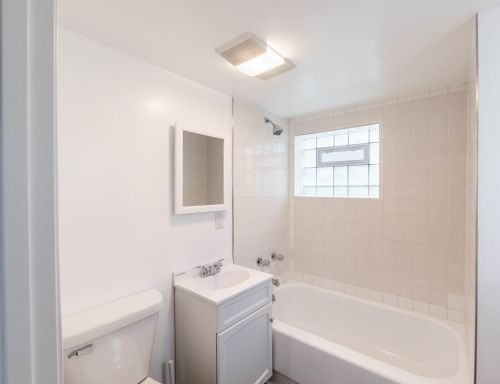 5009 Lavergne Ave, Chicago IL 60638-5831 exterior