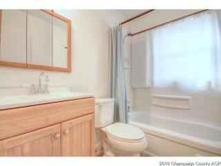 1615 Mattis Ave, Champaign IL  61821-1812 exterior