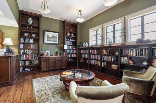 9138 Chula Vista St, Naples FL 12701-3283 exterior