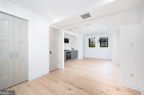 1204 Q St, Washington, DC 20009-4360