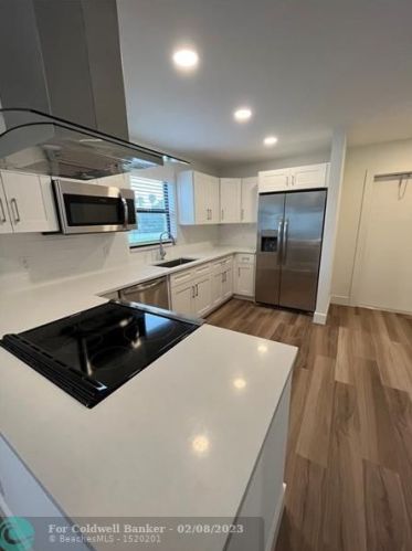 1361 Federal Hwy, Boca Raton FL  33432-7377 exterior