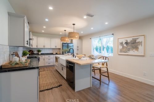 14291 Prospect Ave, Tustin CA  92780-2316 exterior