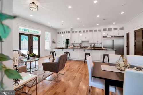 102 Ritchie Ave, Silver Spring MD  20910-5112 exterior