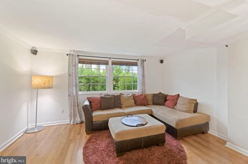 1615 10 St, Arlington VA 22204-4768 exterior