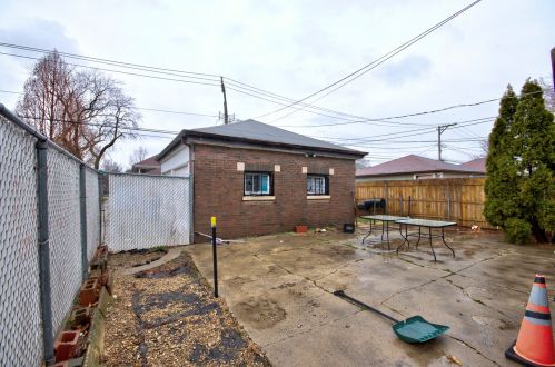 5958 Talman Ave, Chicago, IL 60659-4009