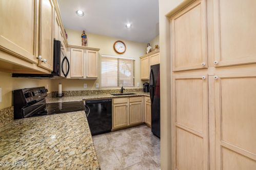 1863 Peach Tree Dr, Chandler AZ 85249-8917 exterior