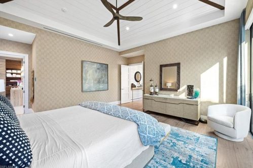 1230 Gulf Shore Blvd, Naples FL exterior